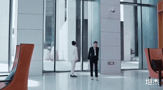 姚晨|“职场拽姐”不要硬演,看这6位女星告诉你,啥叫霸气侧漏