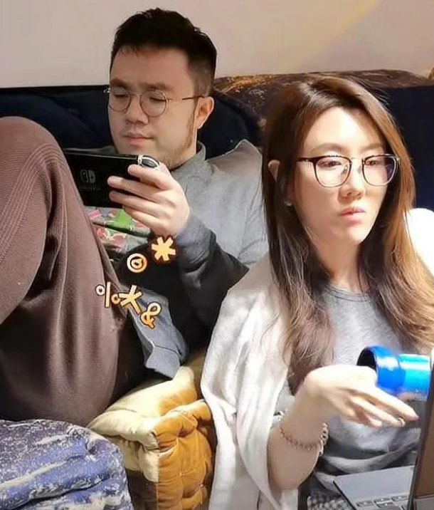 宋丹丹|宋丹丹儿子巴图：在父母离异的阴影中长大，27岁结婚儿子已满3岁