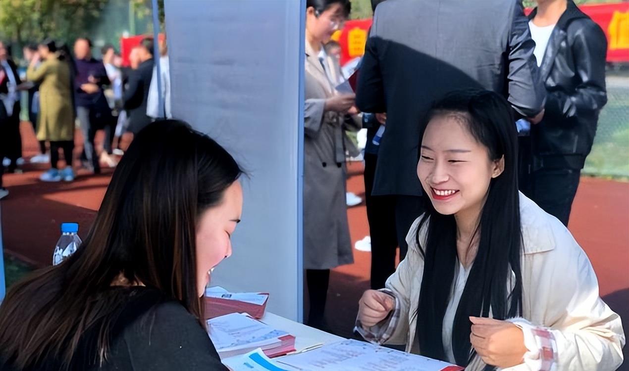 大学生|又一“央企”开始春招,实习工资可达7000,优先条件引学生关注