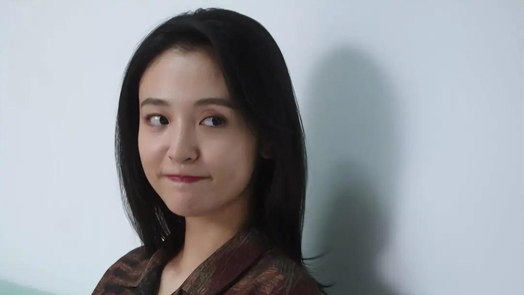 靳东|?靳东和刘亦菲新剧各追6集，一个追到底，一个已弃剧