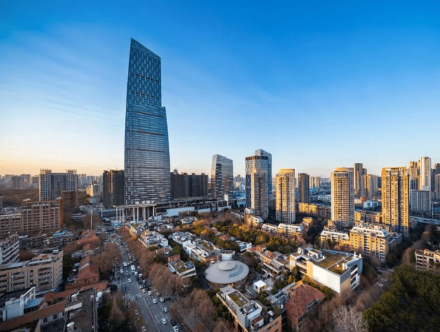 厦门|2021年中国新增6座超300米摩天大楼，数量领跑全球