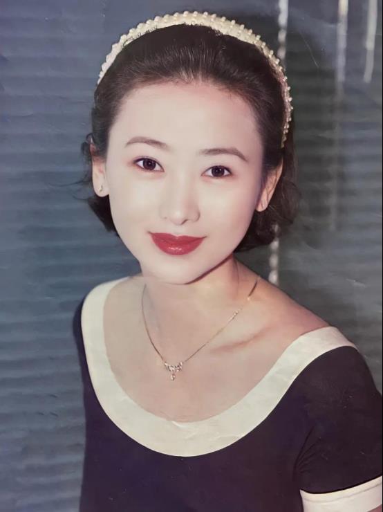 翁虹|翁虹：嫁小3岁健身管理师，结婚15年无绯闻，女儿比她还漂亮