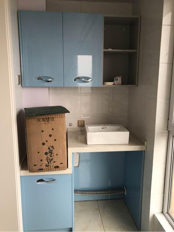 为了省1000块装修费，垭口只贴壁纸，老妈看了无语：还不如刷白墙