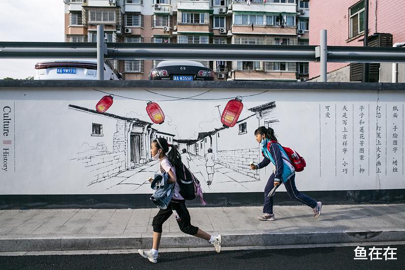 裁员|为啥老师总劝我去“技校”？初中生“灵魂之问”，让家长眉头紧锁