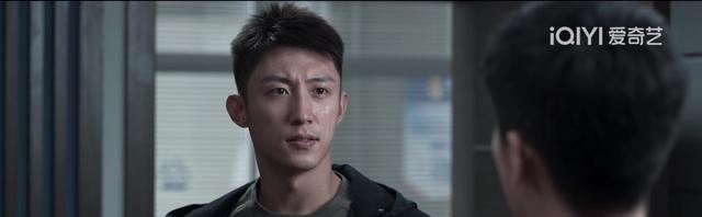 老四为何说老大的脑袋是装饰?因为老大的“痛打落水狗”确实太蠢