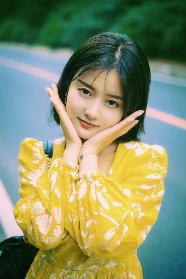 拒绝拍照尴尬，8个超实用的日常拍照技巧，get起来拍自然美照