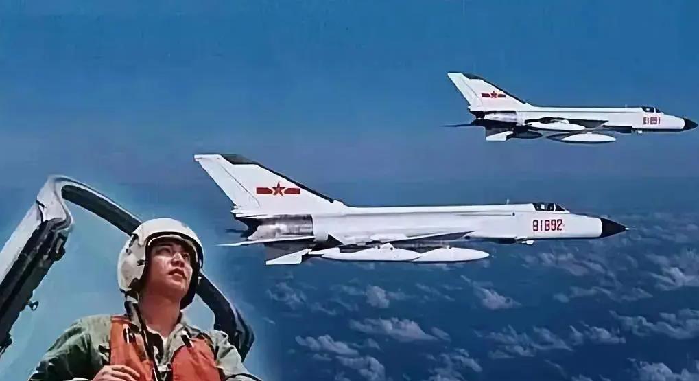 驾驶|王伟的遗孀阮国琴近况如何?上校军衔至今未再嫁,坚信丈夫会回来