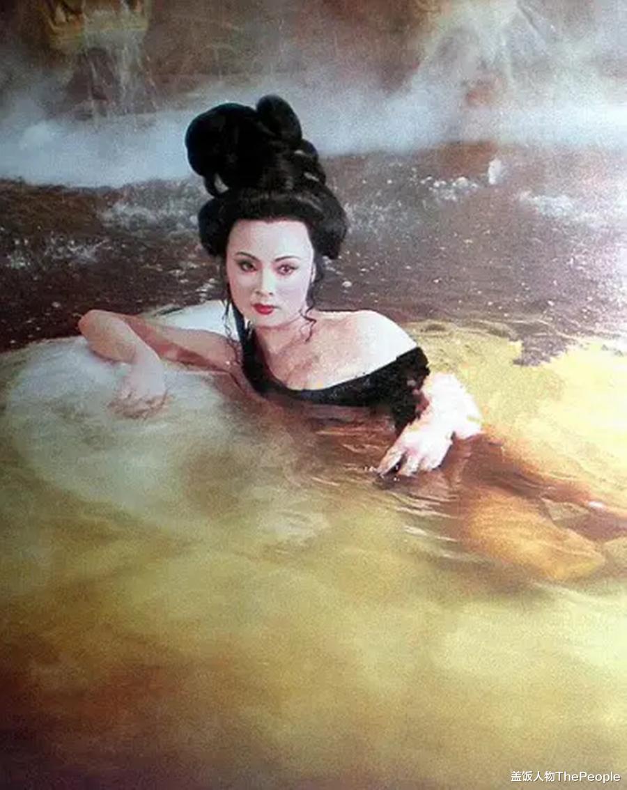 袁姗姗|同样是演美人出浴,把张曼玉林青霞和袁姗姗放一起,差距就出来了