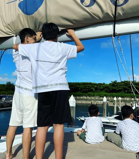 林志颖|林志颖：儿子是自己的好，刚夸完Kimi个子高又开始夸次子三子聪明