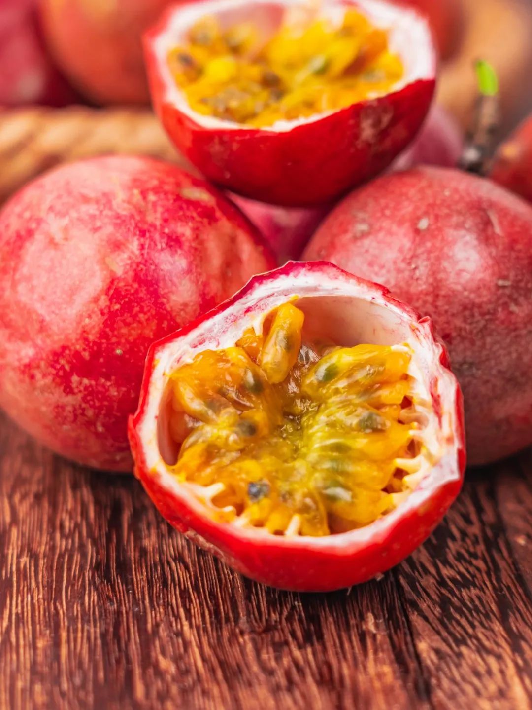 水果|8月份应季水果汇集！8月份吃这12种水果更适宜，水果控们别错过