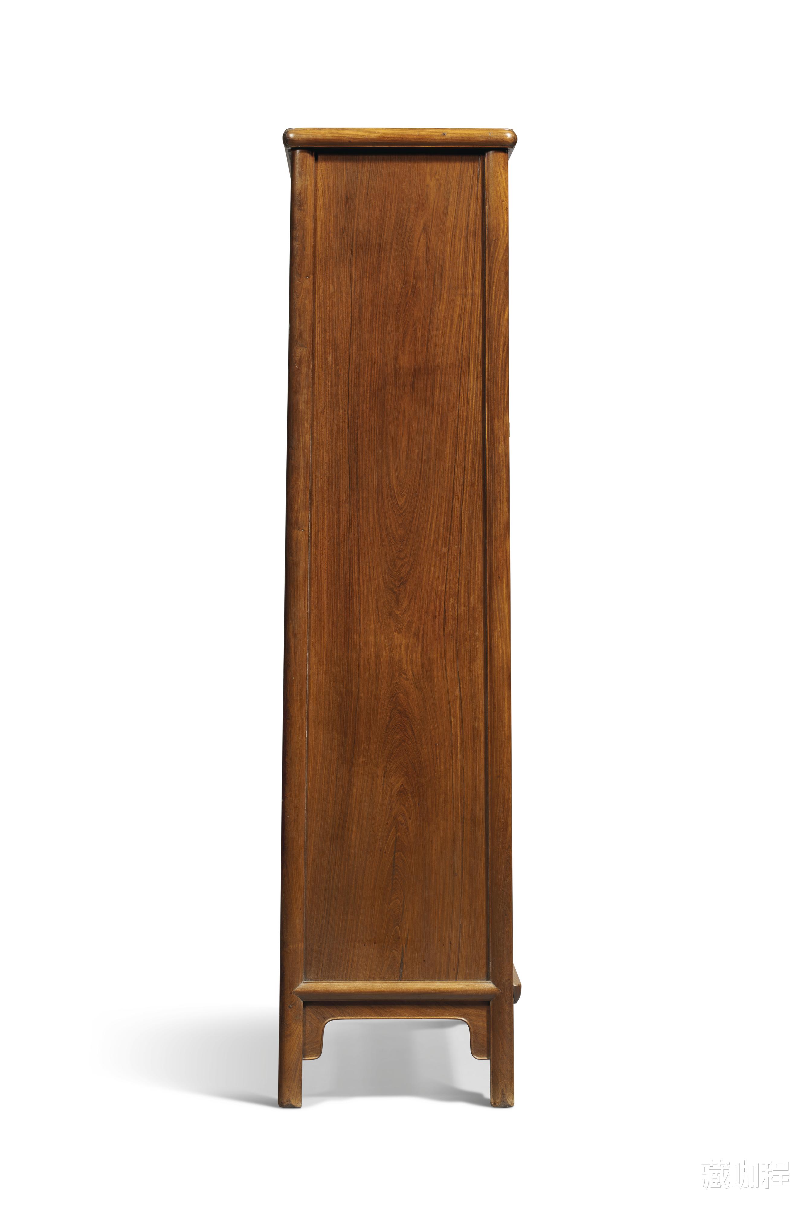 文物|内在古朴、外表华丽,黄花梨中型圆角柜材美工妍