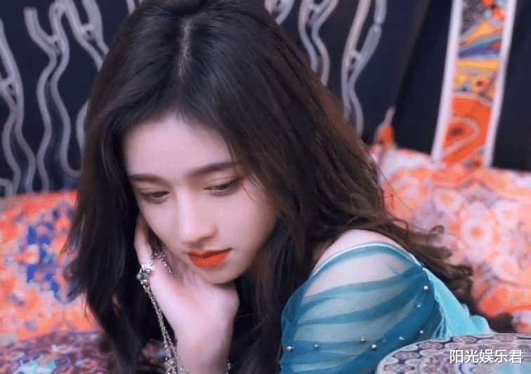 网红脸|当女明星换上“网红脸”，无一列外，都是不整看着更舒服