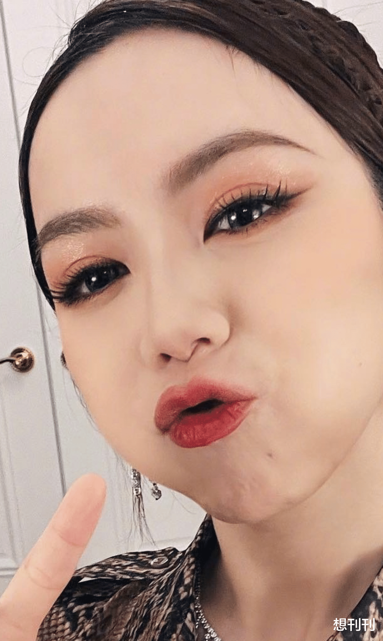 整容|出道了还去整容？换了张脸再出来，自封纯天然，他们当观众傻吗？