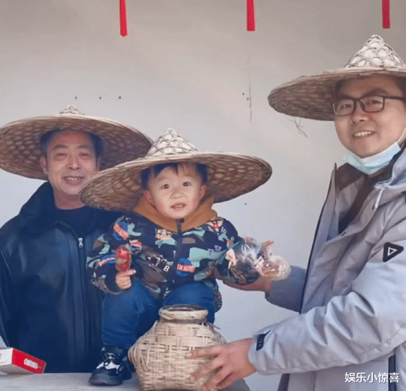 小正太|田静给3岁儿子烫头，小正太变“小老太”，网友劝其离开河南