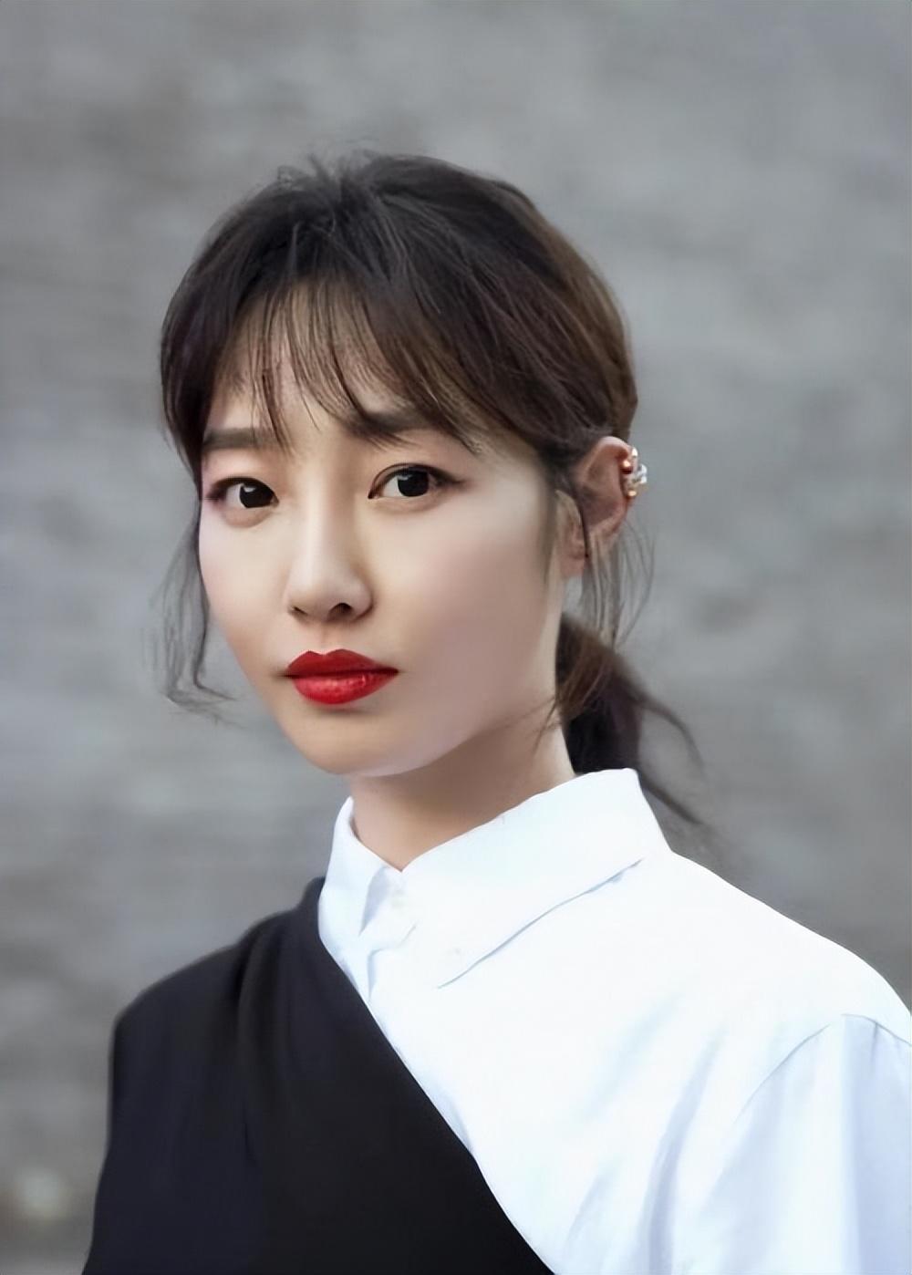 白百何|白百何张思麟带儿子出街，一家三口画面温馨，这就是你想要的生活