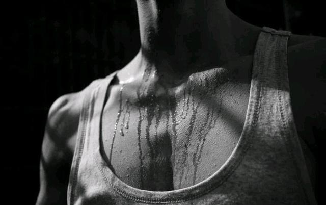 医生|夏天多出汗，能把体内湿气排出来吗？建议：学会3招，祛湿更有效