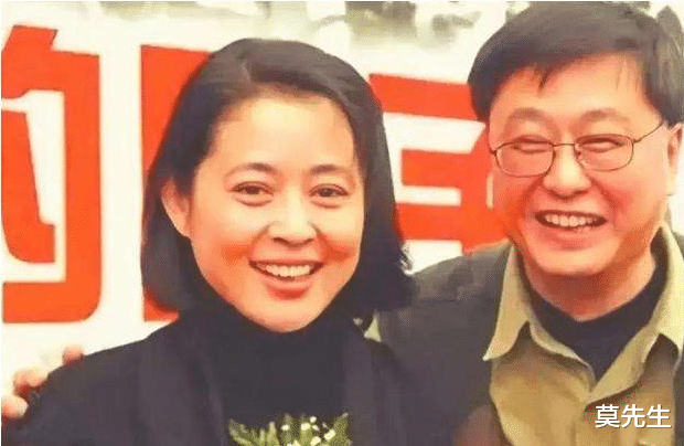 倪萍|倪萍三婚不算多，刘晓庆58岁等来四婚，她结婚8次仍旧不幸福