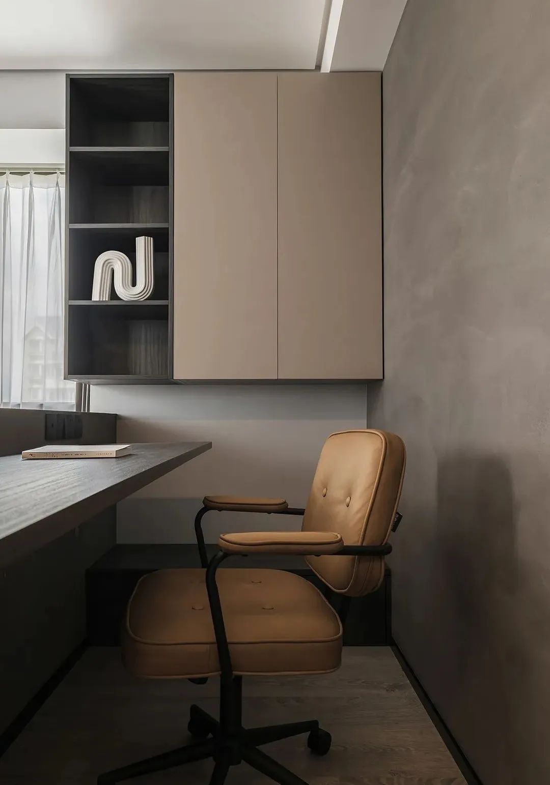 150㎡灰色极简主义,微水泥与木质的完美搭配!