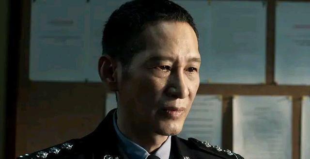 陈晓|陈晓凭借“换脸”式演技再度出圈,除了翩翩公子,他还能演硬汉