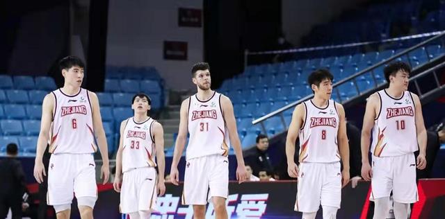 浙江男篮|正式官宣！浙江男篮内线大将遭遇重伤 或常规赛报销