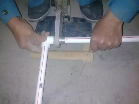 PPR管和PVC管到底哪种好?30年的老师傅这样告诉我