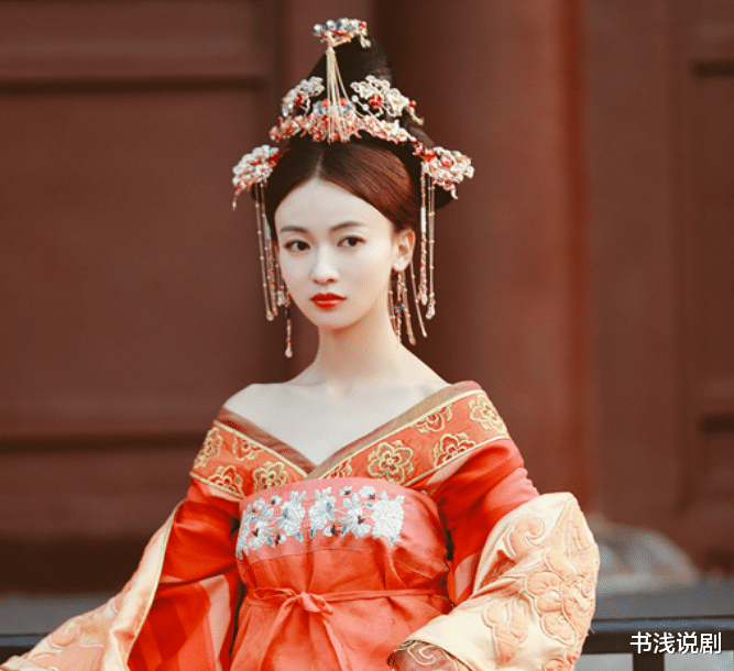 吴宣仪|凭1.8亿点赞数出道，搭档肖战拿下大IP，吴宣仪却为何半年没戏拍？