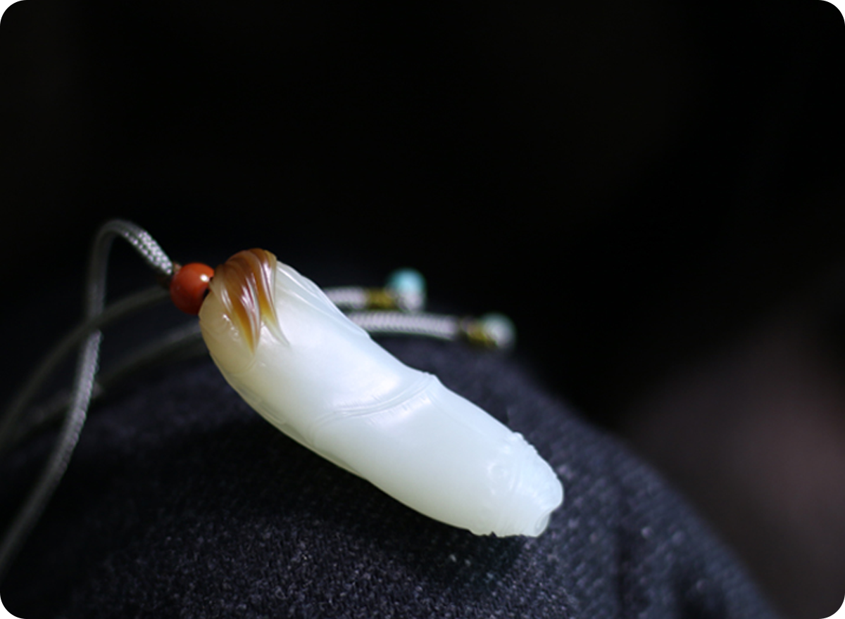 翡翠|玉挂件玉吊坠的历史发展、如何选择玉挂件、玉器挂件精品欣赏，看这一篇就够了