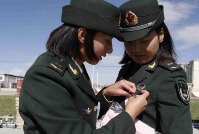 招聘|大学生迎来好消息！2022年直招军官公告，年薪15万起步还有寒暑假