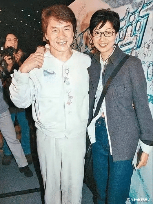 殷桃|看了48岁吴绮莉的近照，终于明白成龙当年为什么会喜欢她