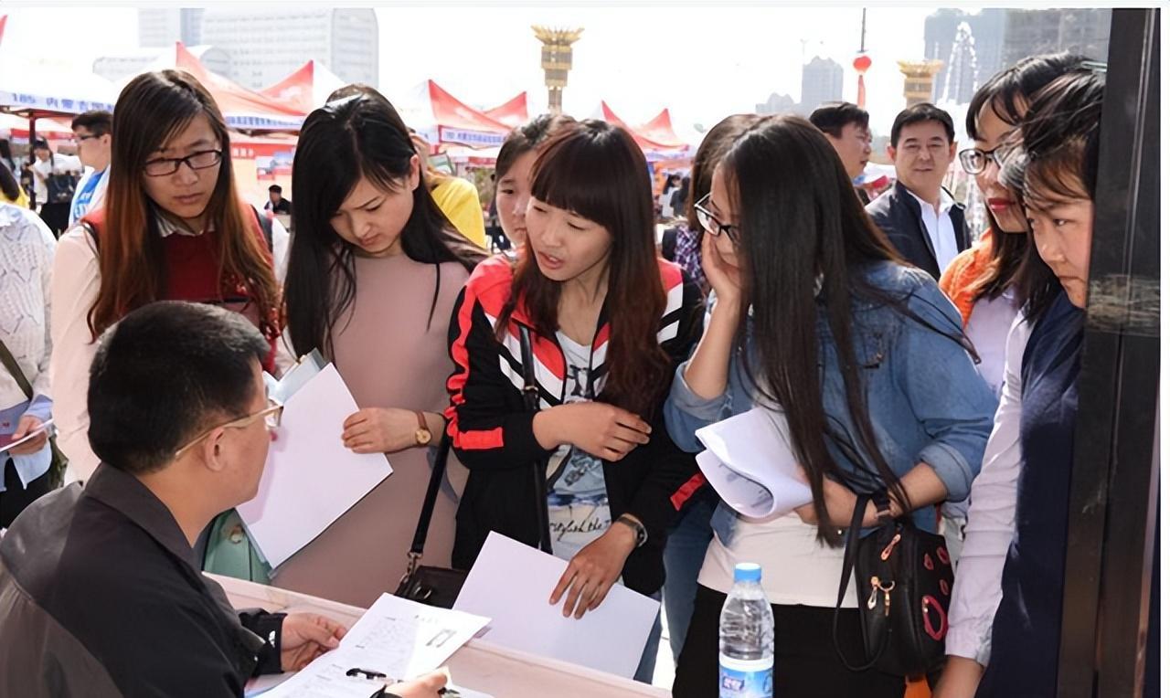 深圳市|乌龙还是萝卜坑招聘？招聘要求为硕士，北大本科生被录用