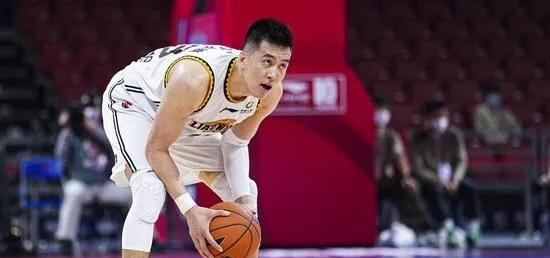 马刺队|21中16狂轰40+10，创纪录联盟历史第一，请叫他亚洲第一控卫！