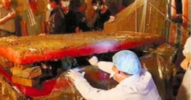 江苏挖出父女合葬墓，出土900枚“仙丹”，化验后让专家愤怒