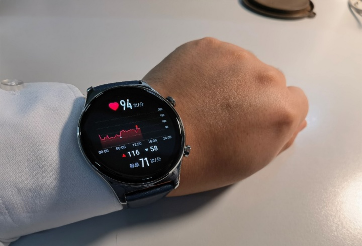 华为荣耀|荣耀手表GS3上手体验：这手表的轨迹返航功能对于笔者这种“路痴”帮助挺大的