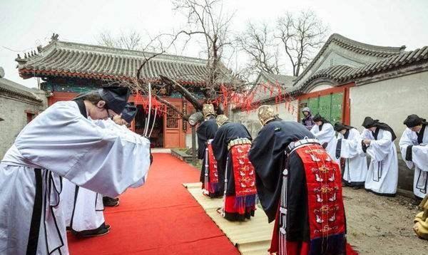 古人忠告：“拜三不拜四，拜四要出事”，是何意？不懂别乱拜