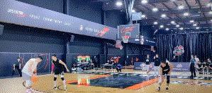 穿衣搭配|100多万人围观,“晏鼠组合”很强,但根本打不了退役职业球员!