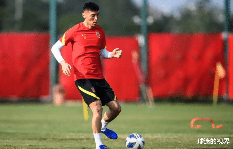 杨旭|灵魂拷问！杨旭质问球迷：你们骂国足，他们难道不拼吗？
