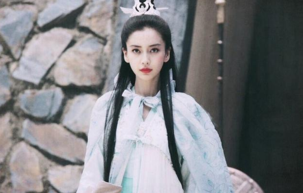 Angelababy|离婚才3个月就丧失好资源，杨颖新剧只捞到6番，咖位骤降饰演小配角