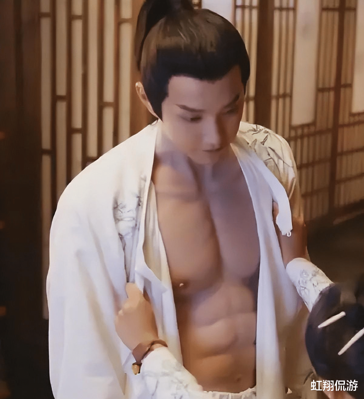 公主抱|抱不起女星、拉不开弓,却学会了弄虚作假,打脸娱乐圈“虚男”!