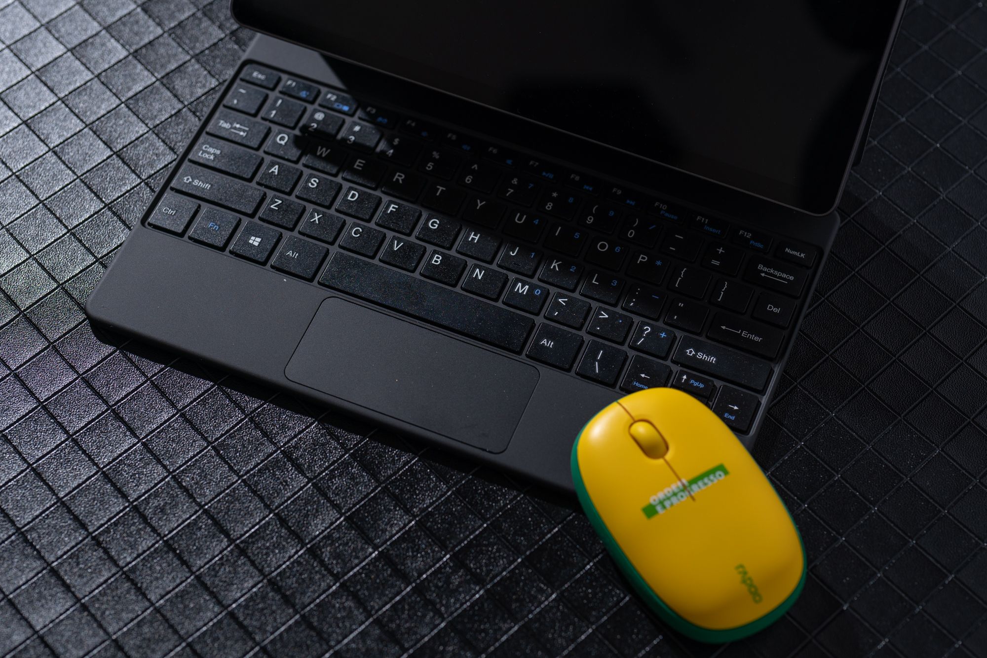 鼠标|世界杯鼠标是什么体验？雷柏M650鼠标