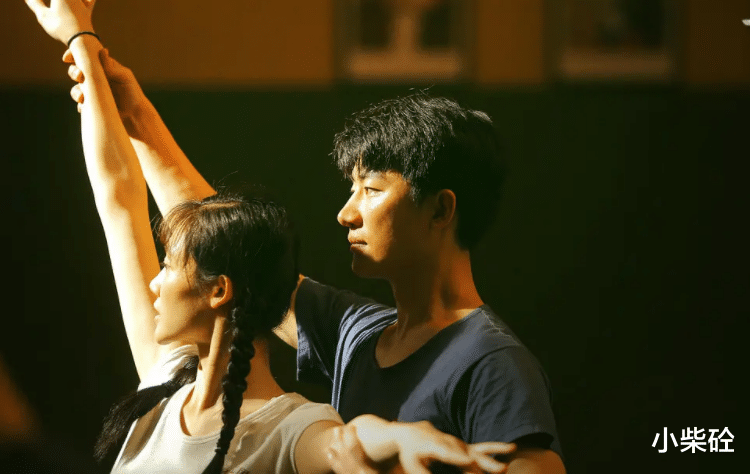 “文艺男”黄轩的瓜!远不止与大姐的“阿姨恋”那么简单