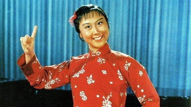 京剧|京剧名家刘长瑜塑造的“李铁梅”并非荀派花旦，因为是从角色出发