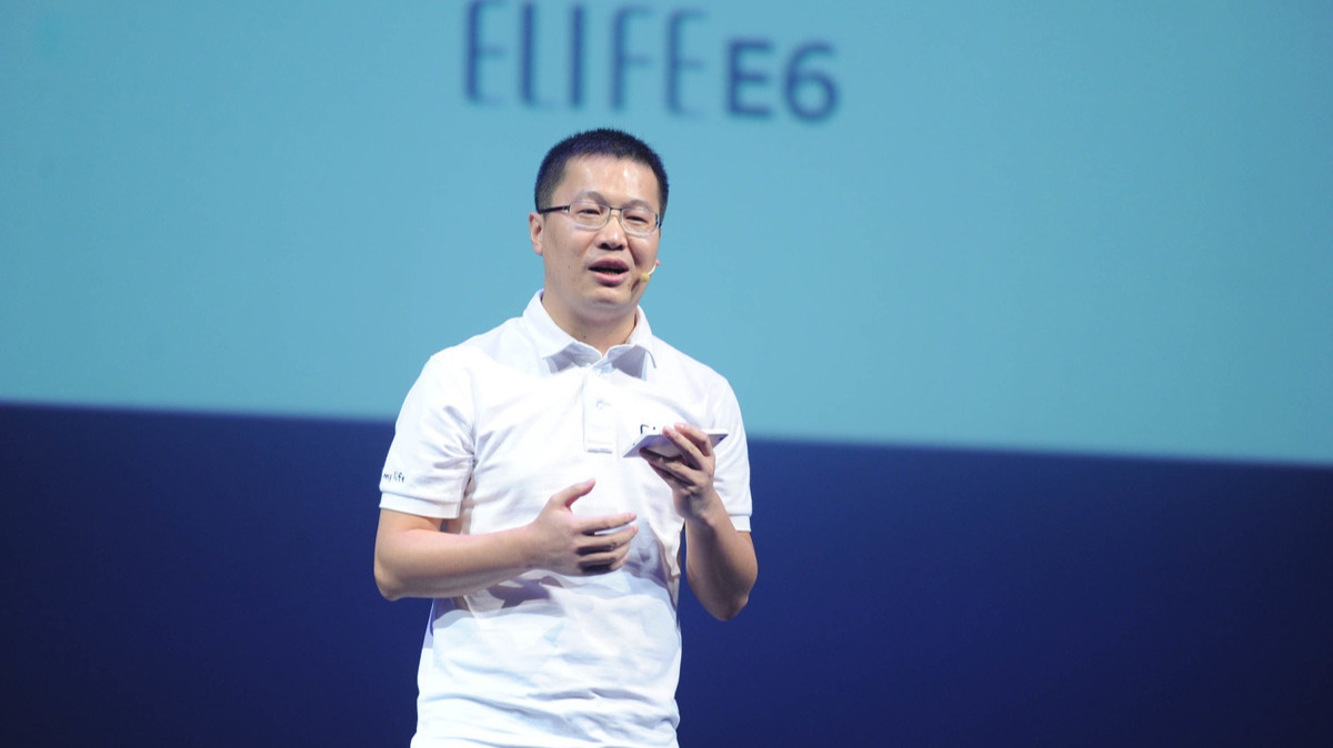 gen.g战队|卢伟冰直言不讳：骁龙8 Gen1是颗“破芯片”！高通也没料到这结果