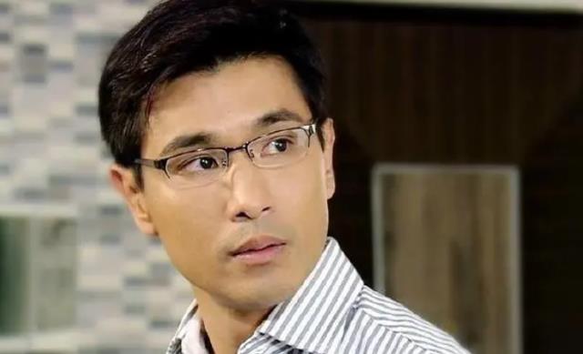 招聘|TVB视帝拍戏遭冷遇，直播向内地求职？陈展鹏怎么变成这个样子！