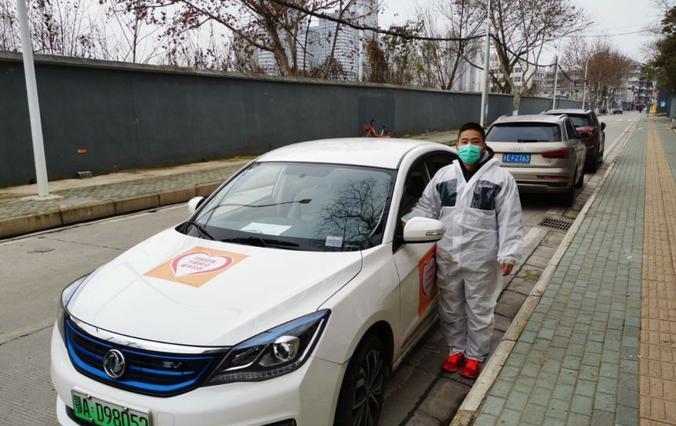 “退车”潮流下,280万出租司机哭诉:是时代狠心将我们抛弃了