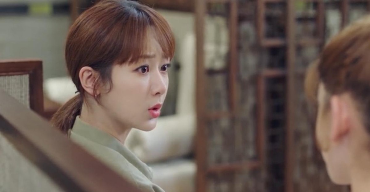 张含韵|张含韵新剧官宣！32岁仍美如少女，看起来比小3岁的男搭档还年轻