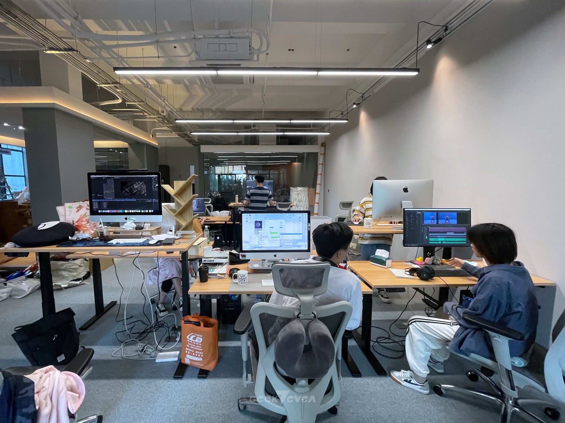 ?给自己一个舒服干净的办公环境，工位桌搭心得分享