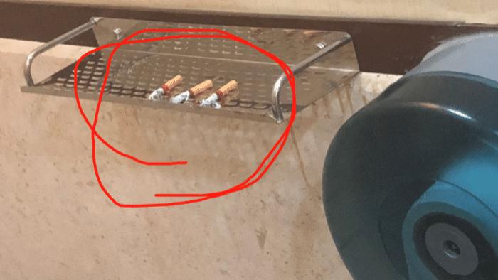 售楼处卫生间的烟头为什么是这样放的，网友真相了！