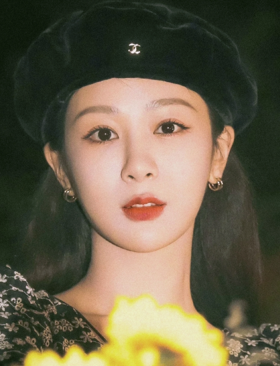 杨紫|杨紫这次错了么?十年友谊沦为“口水蛋糕”的群嘲