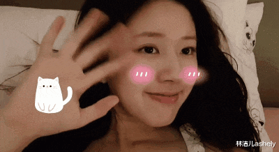 编发 赵露思原来是编发小达人？丸子头俏皮减龄，公主编发简直是在逃公主