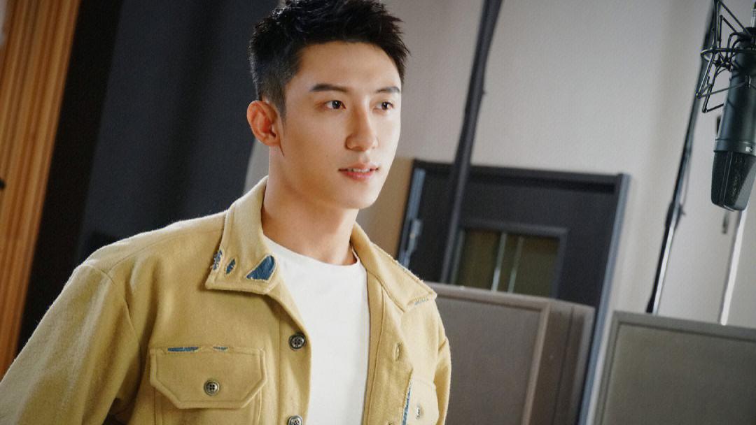 黄景瑜|疑黄景瑜和前妻录音曝光，被指婚内出轨，被迫退圈的霍尊太冤枉